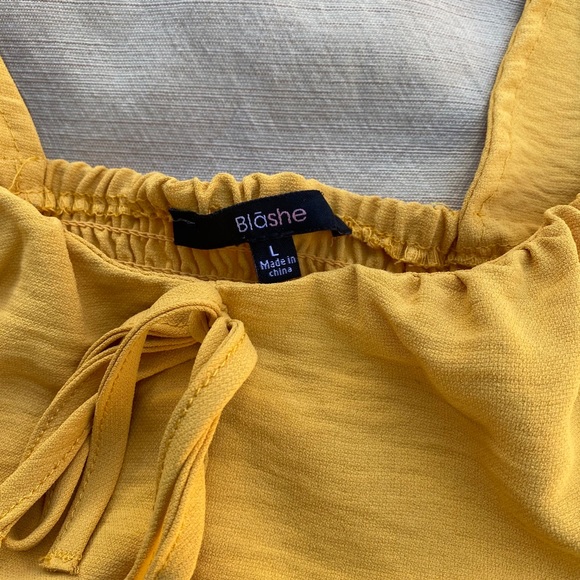 Off the shoulder crop top - Picture 3 of 4